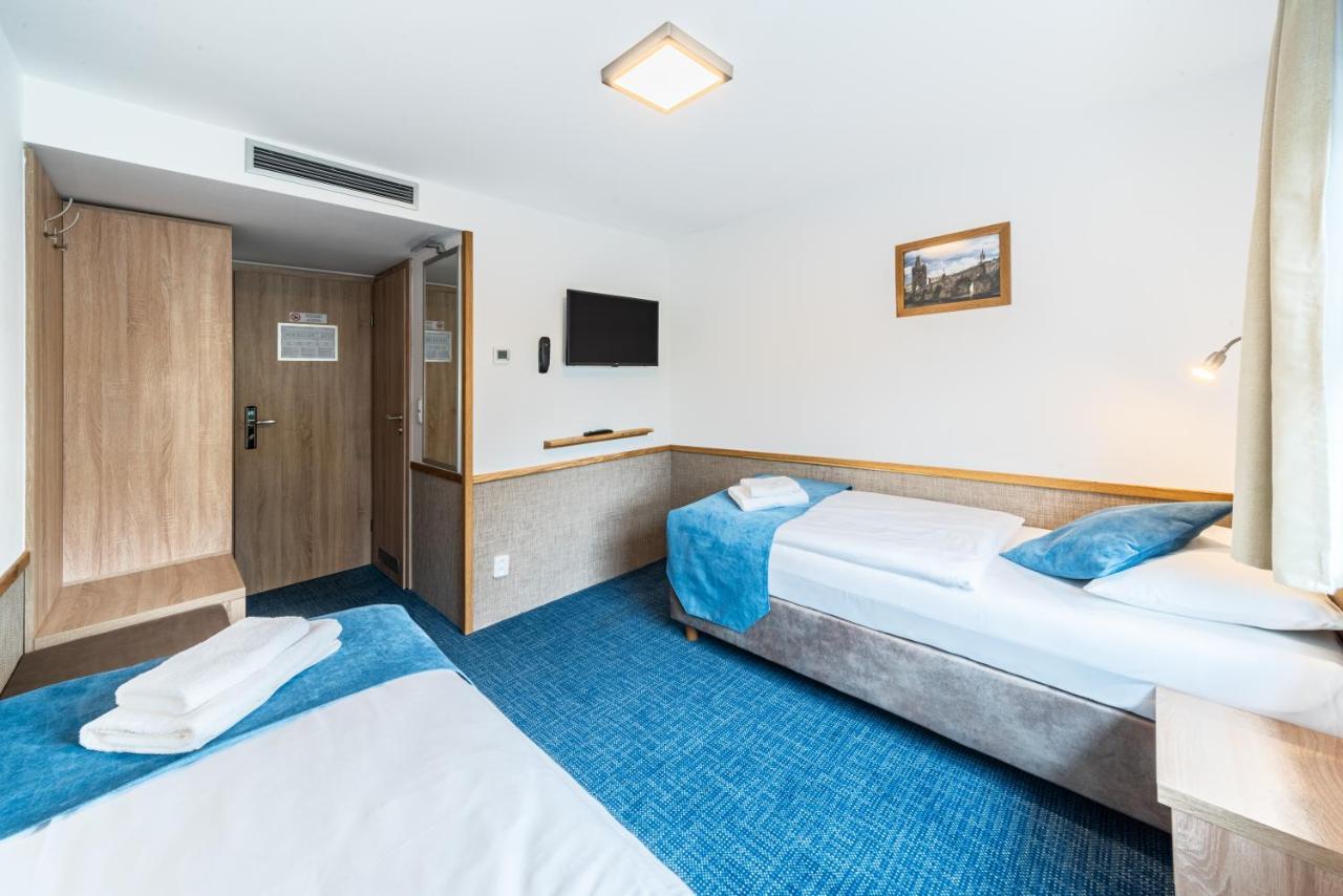 Racek Båthotell 3*